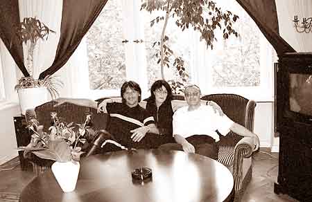 Leonardo, Beat, & J�rgen of  
Art Hotel Connection, Berlin  