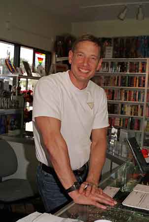 Tomes & Treasures,Tampa