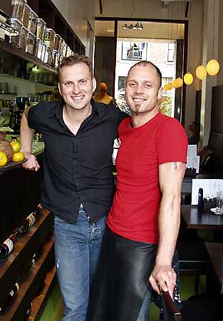 Pygma-lion, Amsterdam