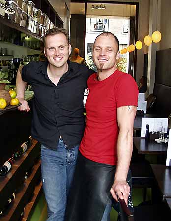 Pygma-lion, Amsterdam