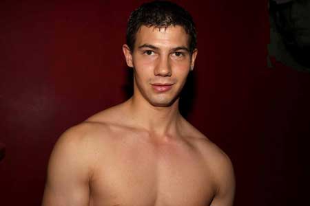 Escape to Paradise, Prague