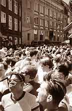 Queens Day madness
<BR>photo: Ben Delil, Amsterdam  
